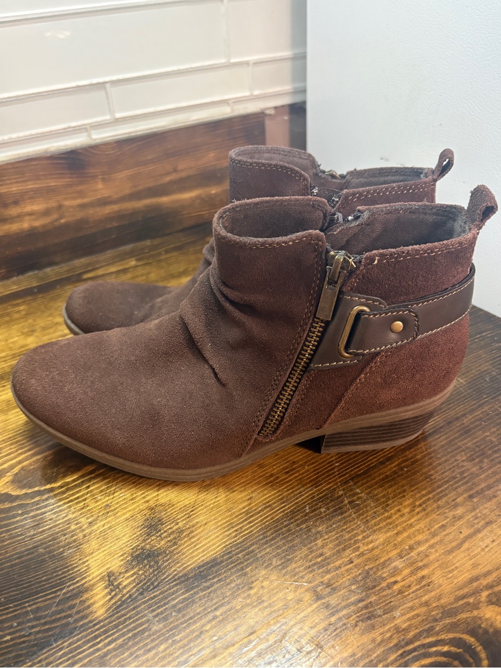 Earth Orgins Brown Ankle Boots Size 8.5